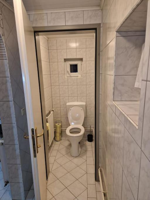 Haus Mit Garten, U Bahn Naehe, Gratis Parkplaetze Wien Eksteriør billede